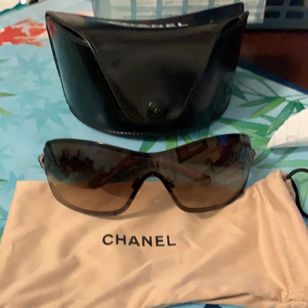 Chanel camellia sunglasses